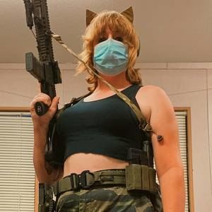 Meet your Posher, Chloe